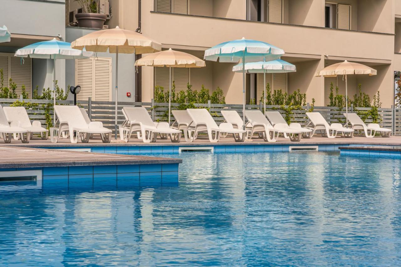 Golden Hotel مارينا دي سيسينا المظهر الخارجي الصورة