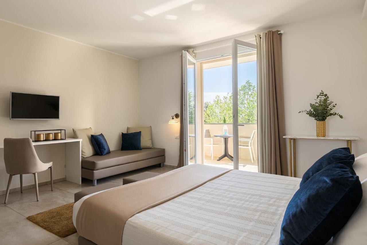 Golden Hotel مارينا دي سيسينا المظهر الخارجي الصورة